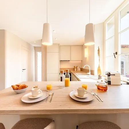 Picasso 2 Elegant Duplex - Master Suite, 2 Bathrooms, 3 アパート