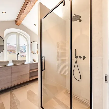 Picasso 2 Elegant Duplex - Master Suite, 2 Bathrooms, 3 Apartment Vallauris