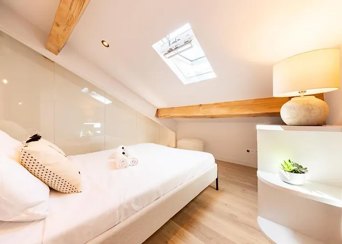 Appartement Elegant Duplex - Master Suite, 2 Bathrooms, Air Conditioning Vallauris